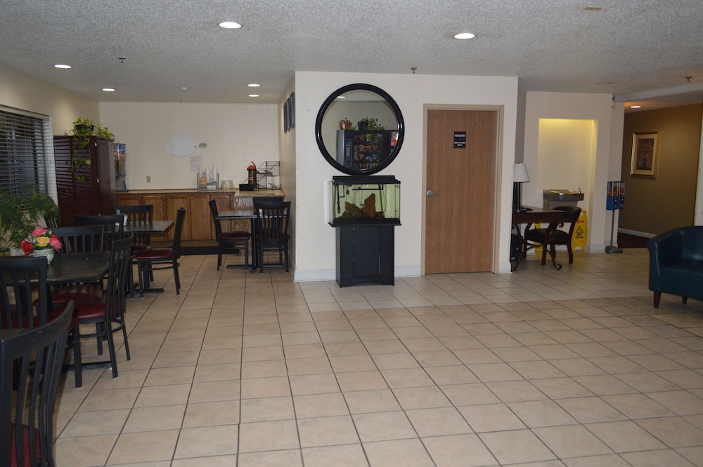 American Elite Inn - photo 56