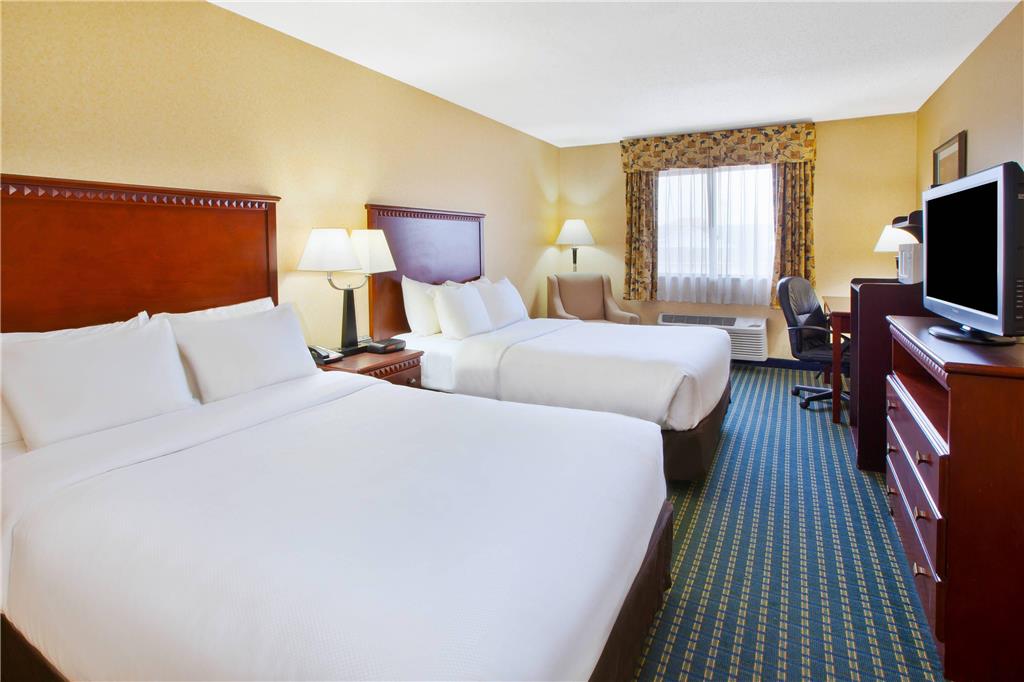 Quality Inn Marshall near I 69 - photo 8