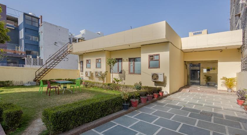 Lime Tree Studio Near Fortis Gurgaon