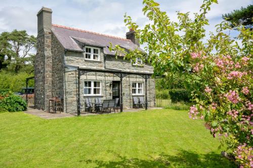 Tan y Bryn — 4-Star Luxury Hotel in Pwllheli, United Kingdom