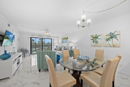 Sandpiper Beach 102 - last minute hotel in Sanibel