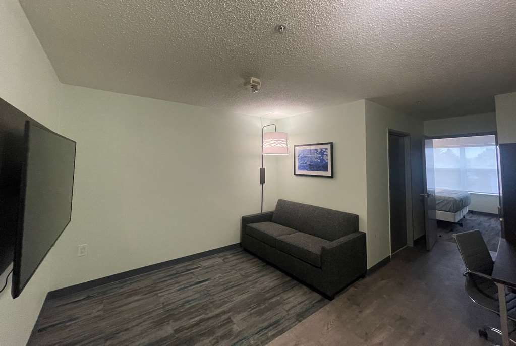 Wingate by Wyndham Waldorf Washington DC Area - photo 15