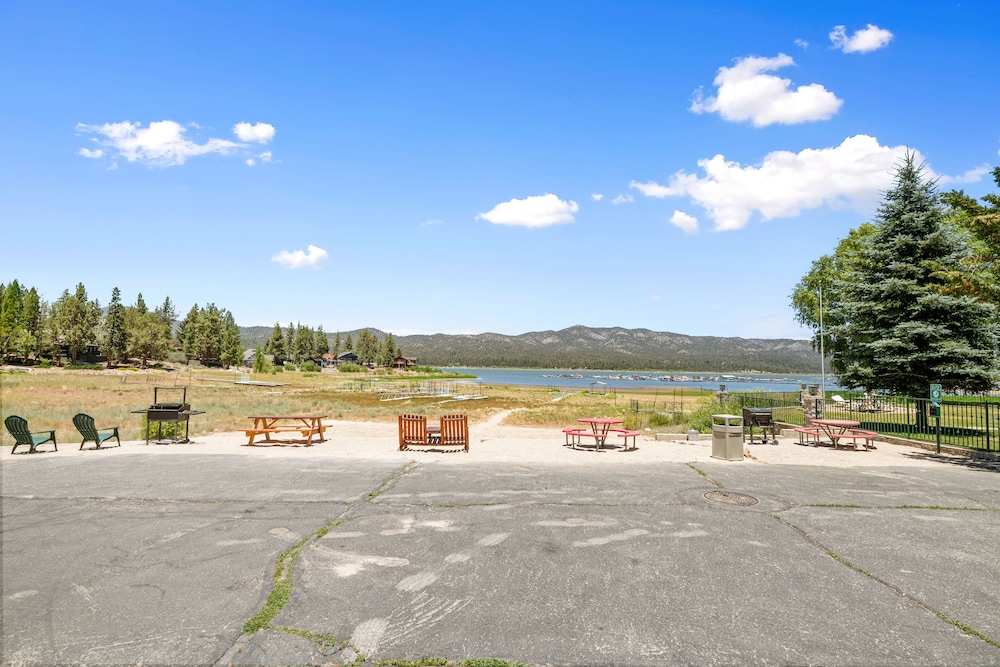 Big Bear Lakefront Lodge - photo 129