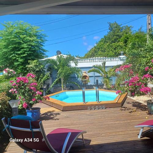 Villa élégante à Bouillante avec piscine privée — 4-Star Luxury Hotel in Bouillante, Guadeloupe
