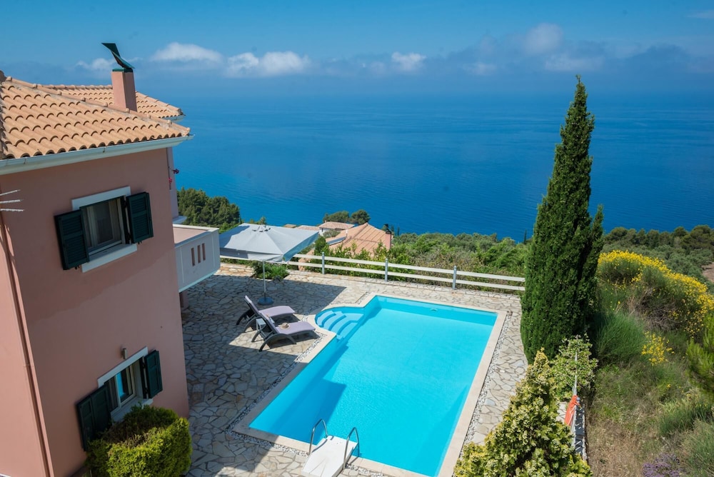 Secluded Sunset Beaches Walk To Village Melina — 4-Star Luxury Hotel in Lefkada, Greece