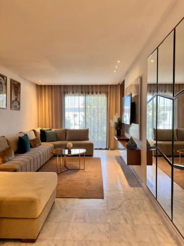 Central 2 bedrooms in Casablanca — 4-Star Luxury Hotel in Casablanca, Morocco