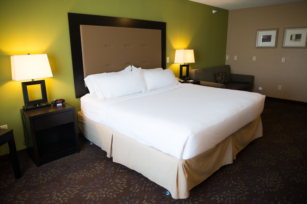 Holiday Inn Express Hotel & Suites Northwood by IHG - photo 10