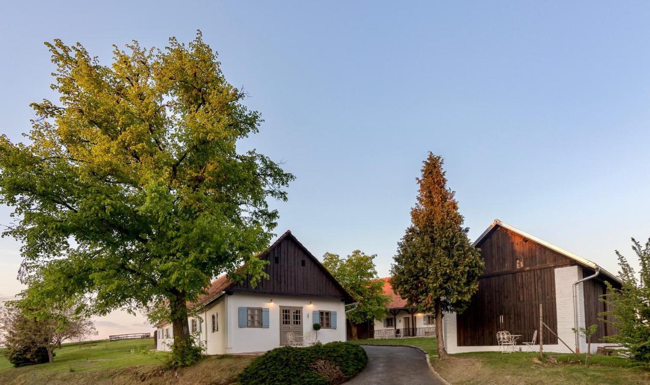 Domačija Pri Momi — 4-Star Luxury Hotel in Krizevci Pri Ljutomeru, Slovenia