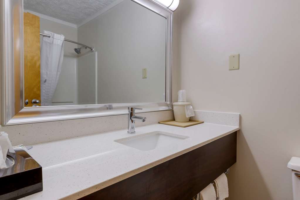 Quality Inn Roxboro South - photo 20