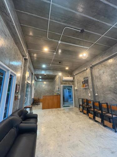 Carden Café — Unknown City — photo 3
