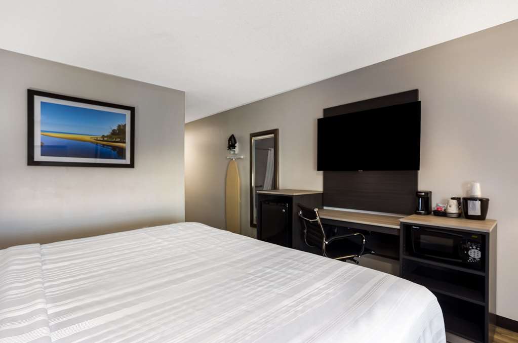 Quality Inn South Bend near Notre Dame - photo 17