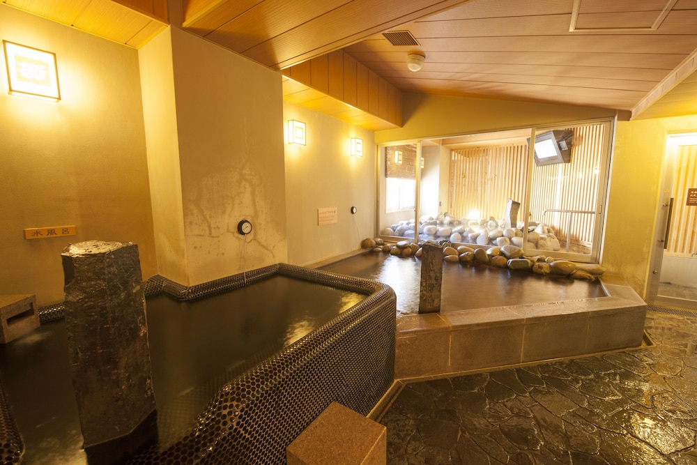 Dormy Inn Tsu Natural Hot Spring - carbon neutral hotel in Tsu