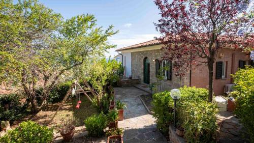 Villa con Giardino Vista Mare — 4-Star Luxury Hotel in Castiglione Della Pescaia, Italy