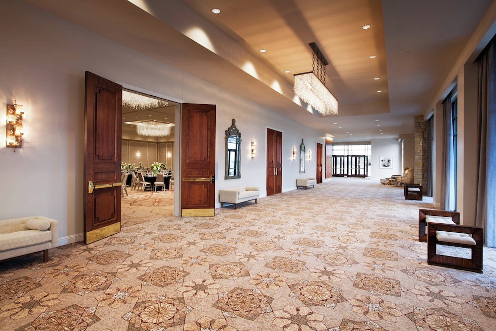 Sheraton McKinney Hotel - photo 29