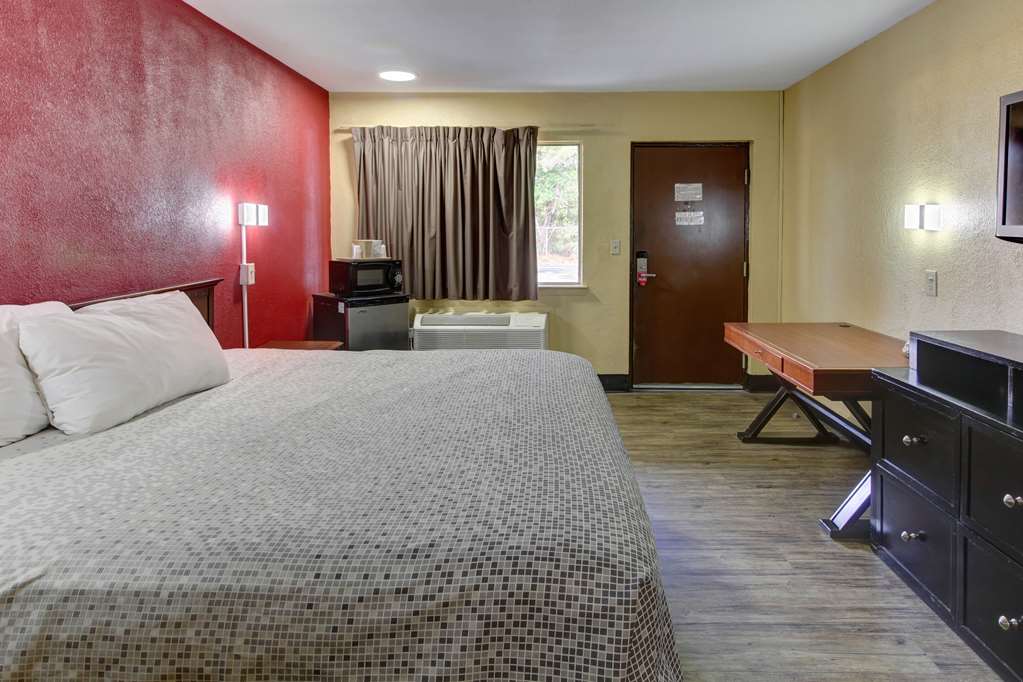 Econo Lodge Virginia Beach Town Center - photo 13