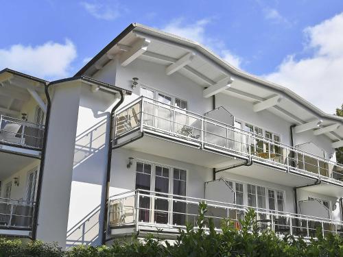 Strandwohnungen Sellin WG06 mit 2 Balkonen — 4-Star Luxury Hotel in Ostseebad Sellin, Germany