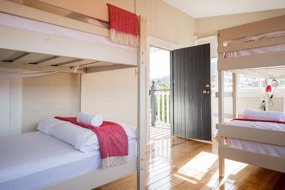 Montacute Boutique Bunkhouse — Battery Point — photo 2