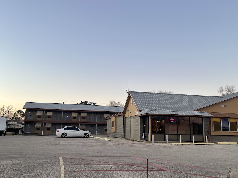 Rodeway Inn — hotel in Rockdale