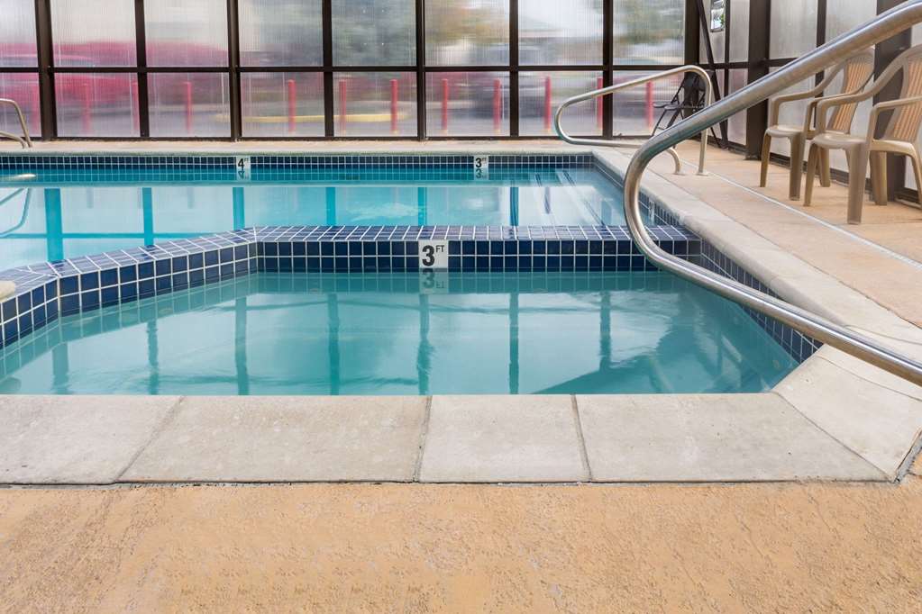 Super 8 by Wyndham Logan - photo 3