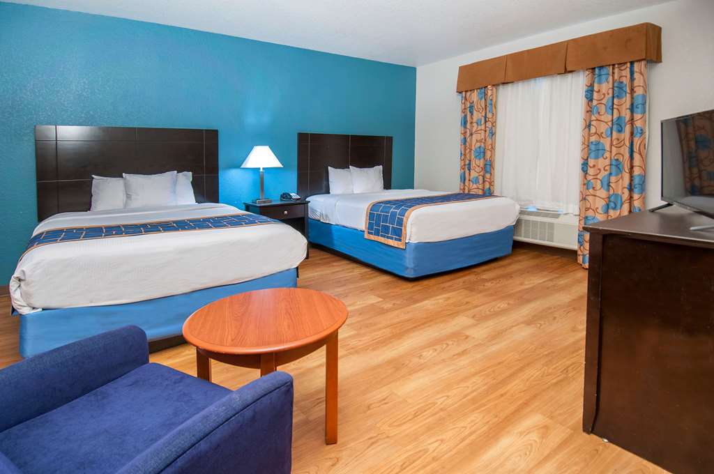 Days Inn & Suites by Wyndham San Antonio near Frost Bank Center - photo 43