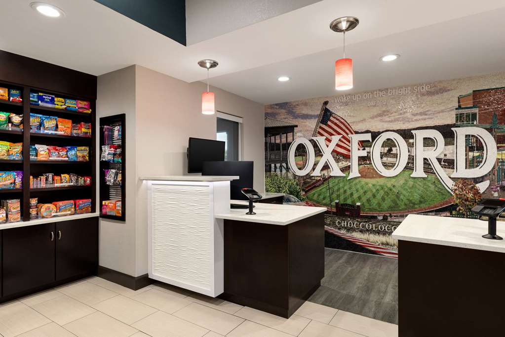 La Quinta Inn & Suites by Wyndham Oxford Anniston - photo 9