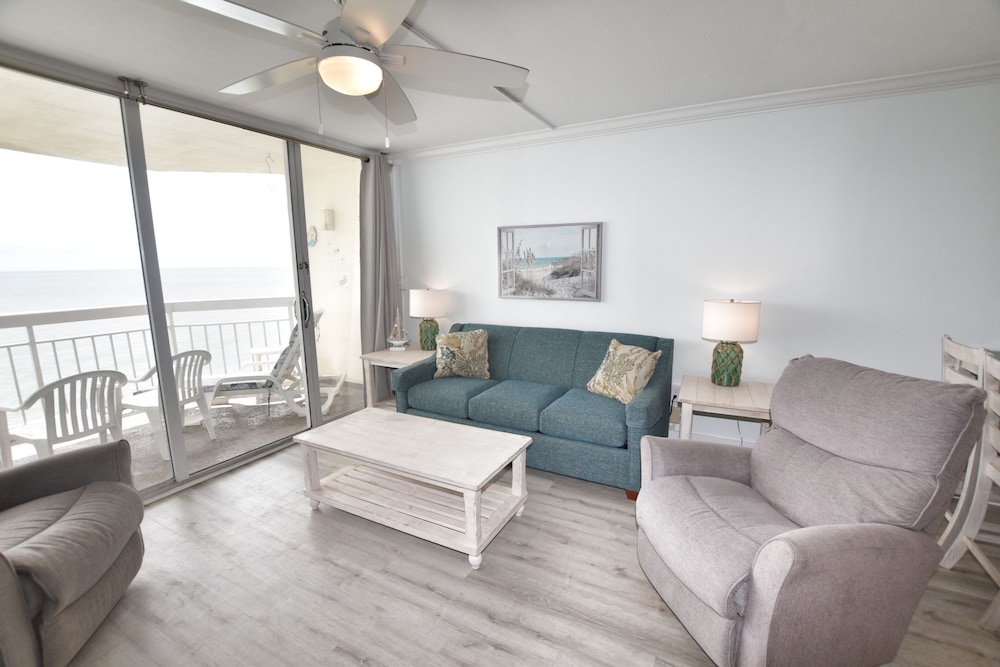 1109 Waters Edge Resort 1 Bedroom Condo by RedAwning - photo 13