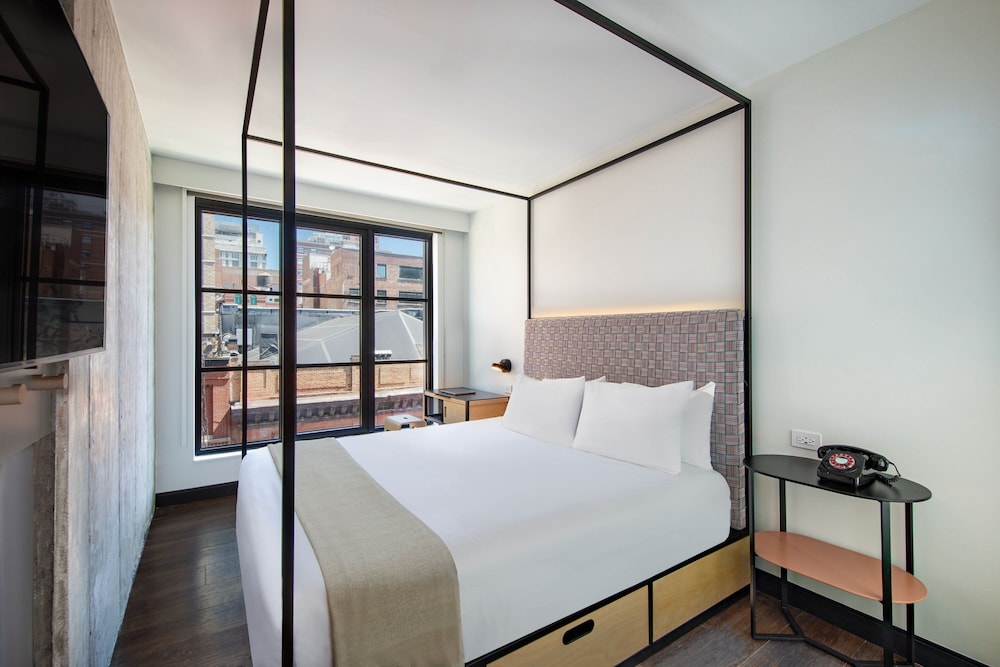 Moxy NYC East Village - photo 23