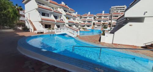 Las Blanquitas 3 — 4-Star Luxury Hotel in Arona, Spain