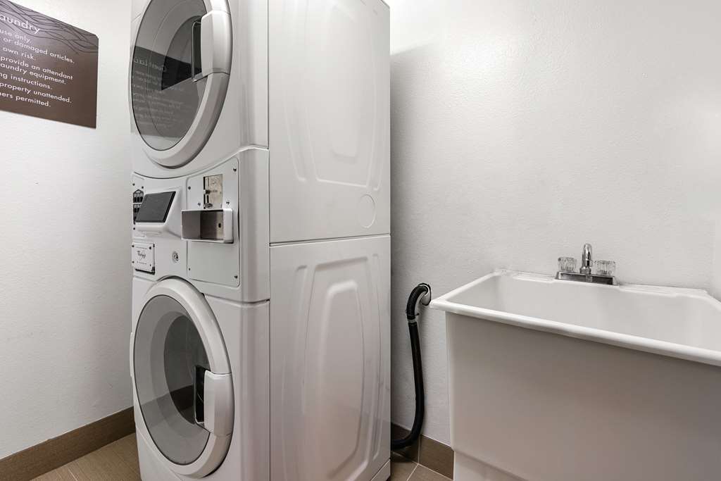 Comfort Inn & Suites Vancouver Downtown City Center - photo 36
