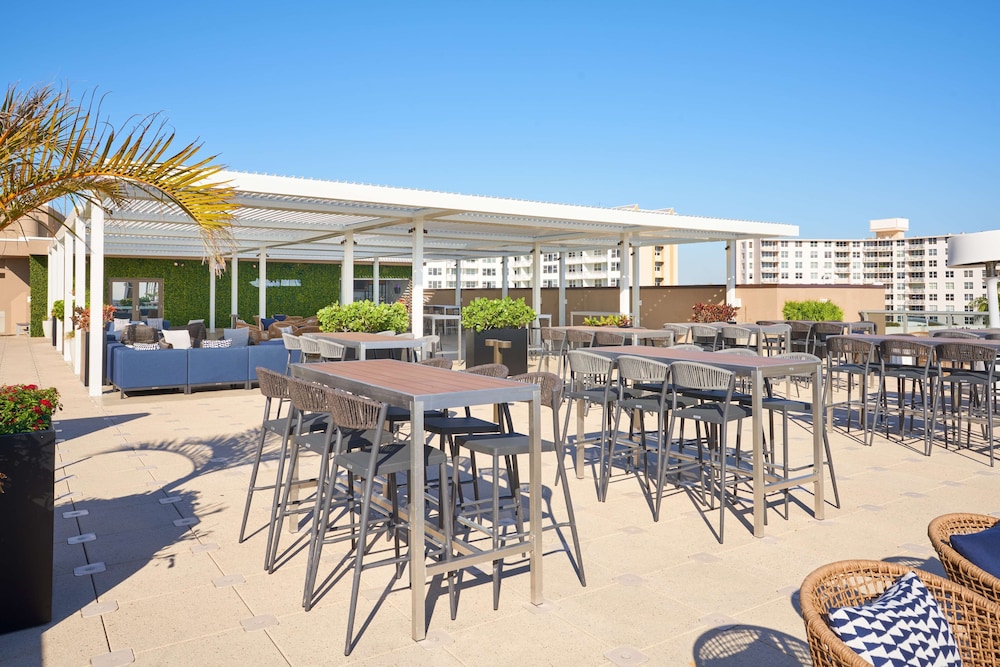 Home2 Suites by Hilton Pompano Beach Pier - photo 43