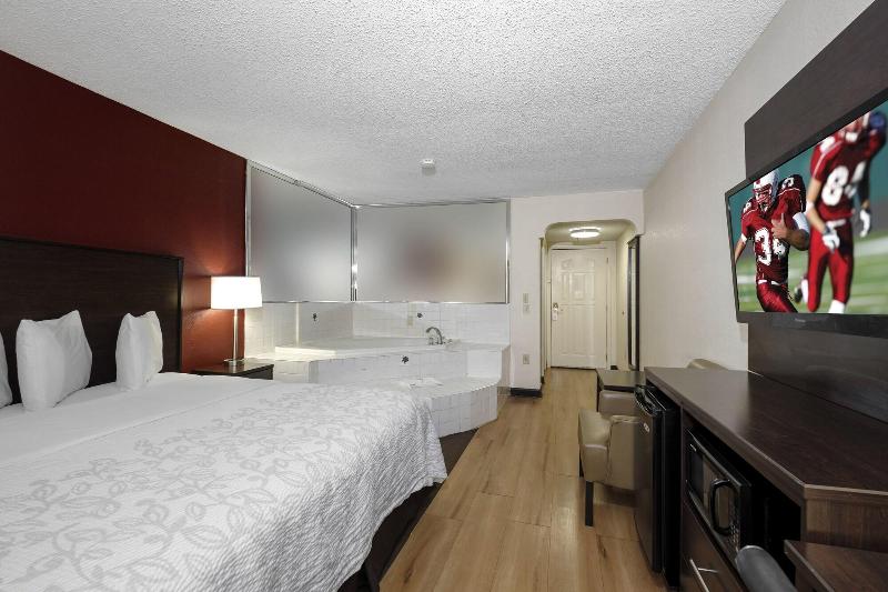 Red Roof Inn PLUS & Suites Opelika - photo 33