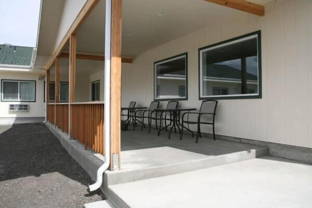 Ponderosa Motel - photo 24