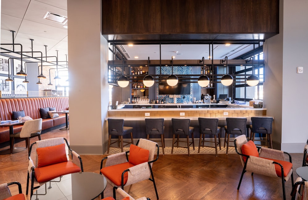 Hotel Indigo Columbus at Riverfront Place by IHG - photo 29