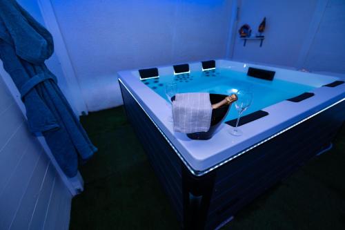 Villa Gianto pool & spa — 4-Star Luxury Hotel in Polignano A Mare, Italy