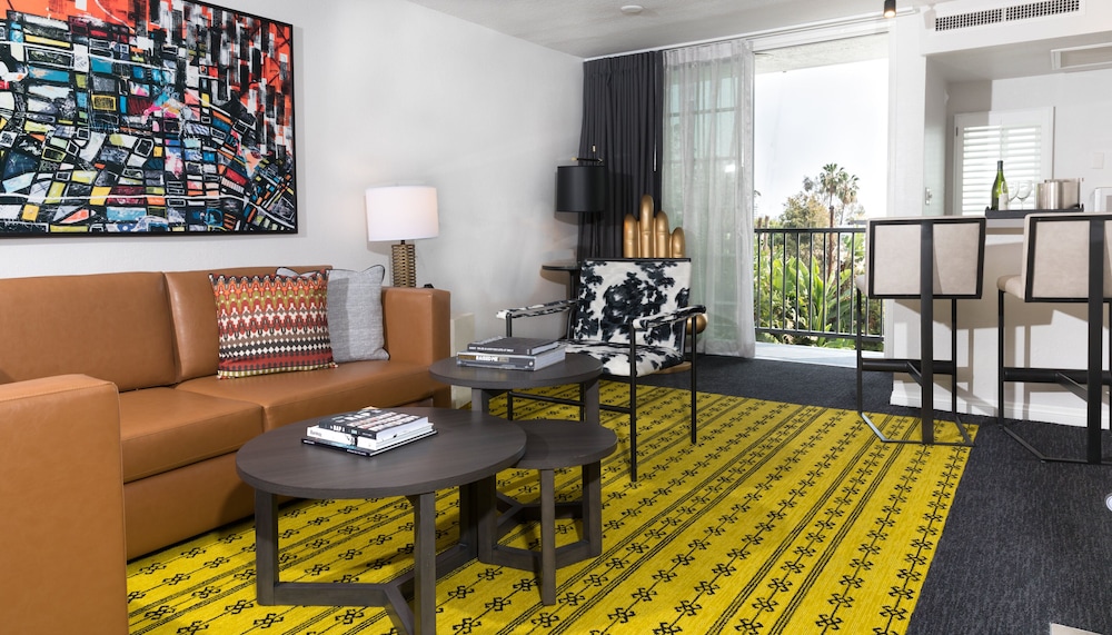 Montrose at Beverly Hills - photo 21