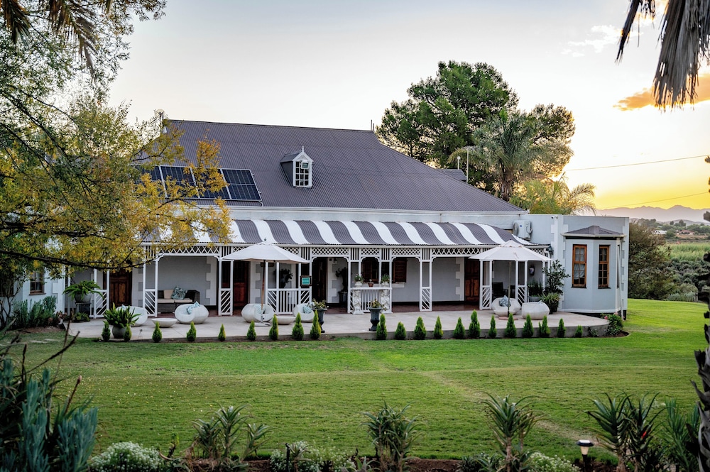 De Denne Country Guest House — 4-Star Luxury Hotel in Oudtshoorn, South Africa