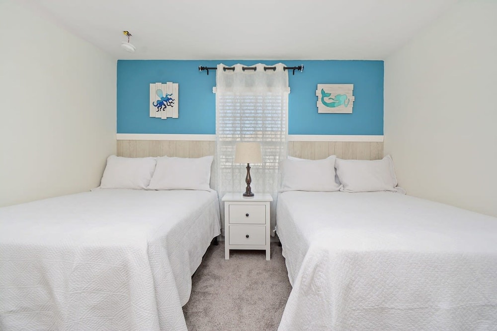 Family Friendly Four Bedrooms w Pool 4896 - photo 38