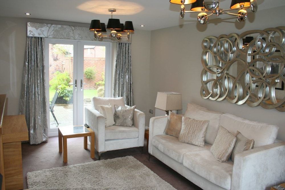 Birchover Chartley Road — 4-Star Luxury Hotel in Derby, United Kingdom
