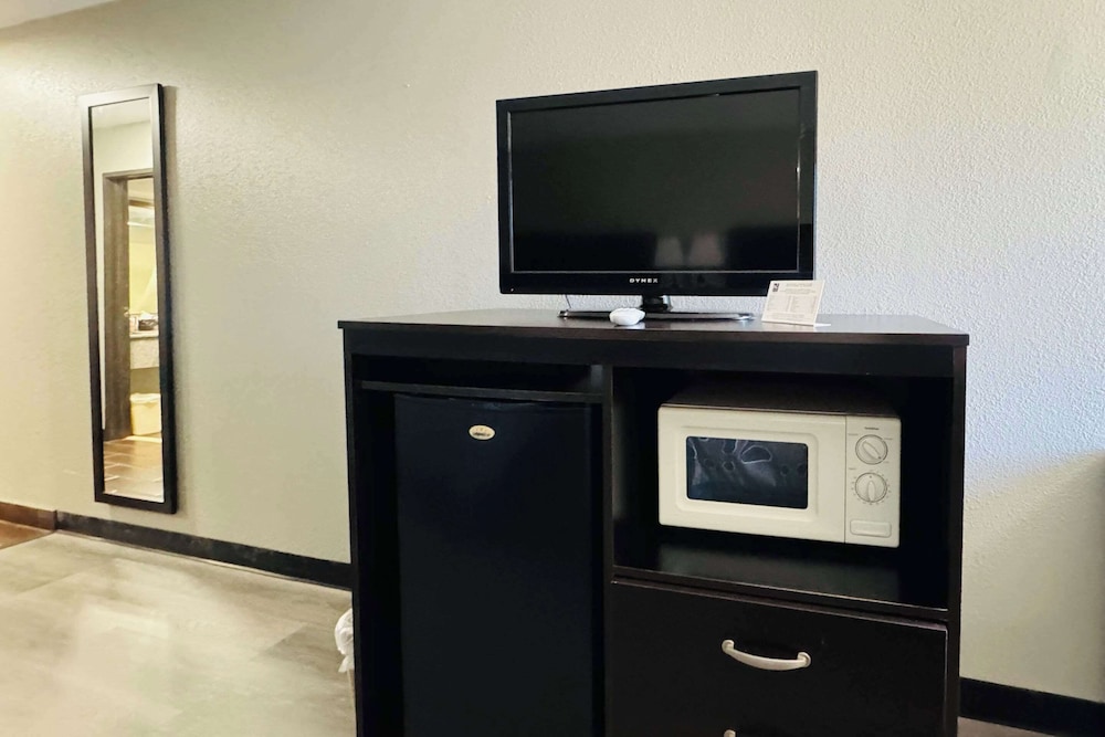 Quality Inn & Suites Centerville - photo 12