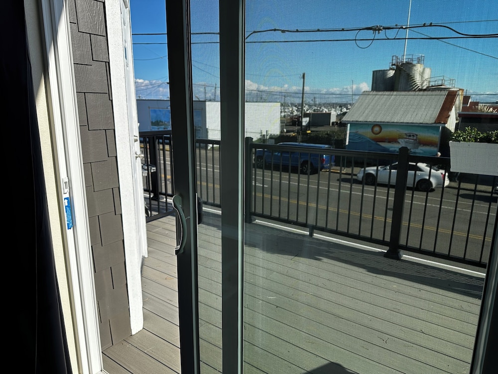 Dock Street Inn - photo 17