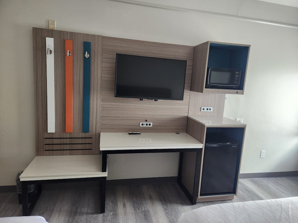 Sonesta Essential North Houston - photo 24