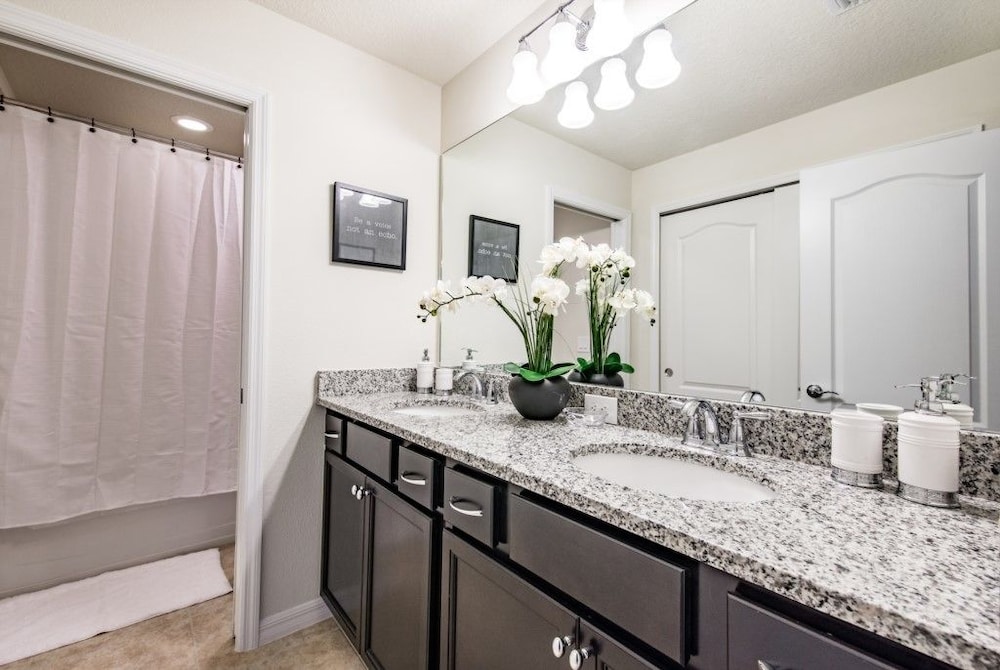 Ev216592 Windsor At Westside Resort 5 Bed 4 Baths Townhome - photo 14