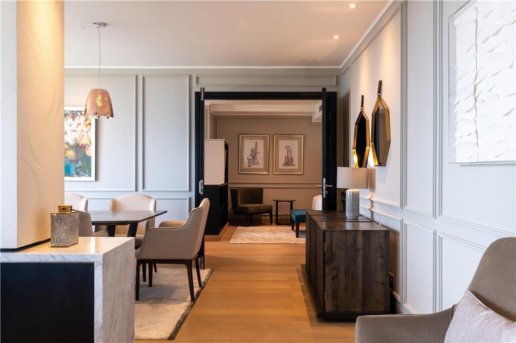Presidential suite