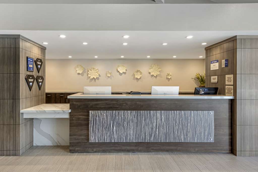 Best Western Plus Executive Inn - photo 18