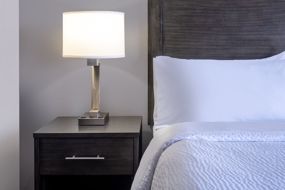 Garner Hotel Oklahoma City Quail Springs by IHG - photo 15