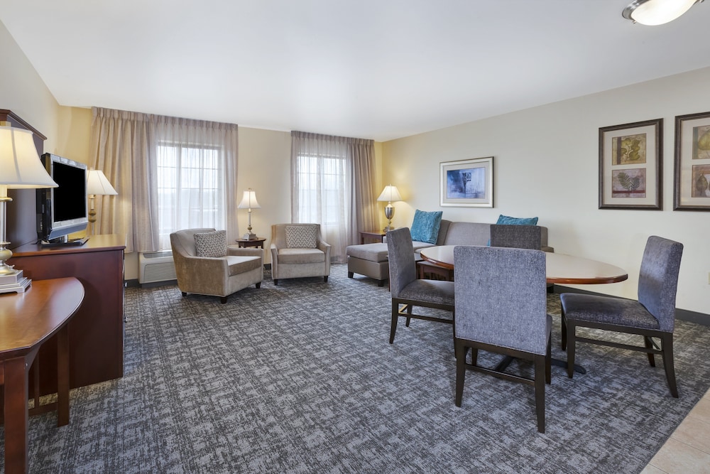 Staybridge Suites Lansing Okemos - photo 8