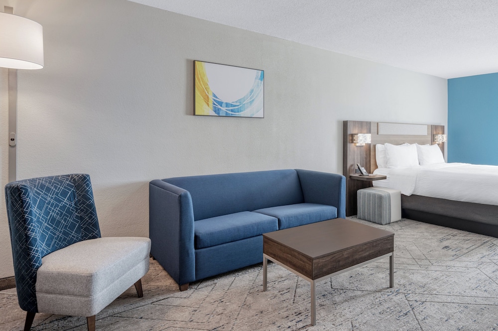 Holiday Inn Express & Suites Gahanna Columbus Airport by IHG - photo 16
