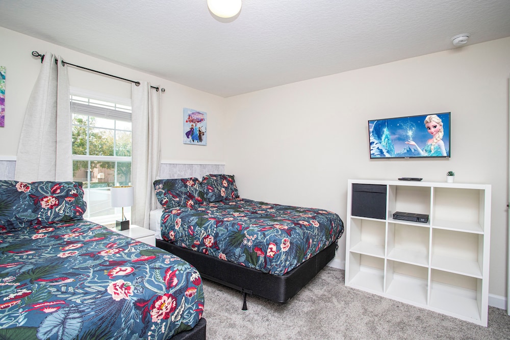 Family Friendly Four Bd w Pool at Storey Lake Resort 5035 - photo 19