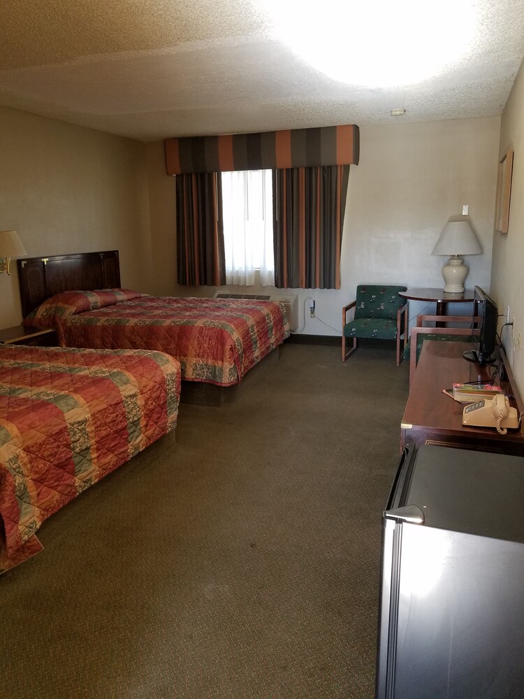 American Holiday Mesa Verde Inn - photo 8