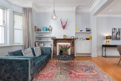 Victorian Townhouse with Table Mountain Views — 4-Star Luxury Hotel in Cape Town, South Africa